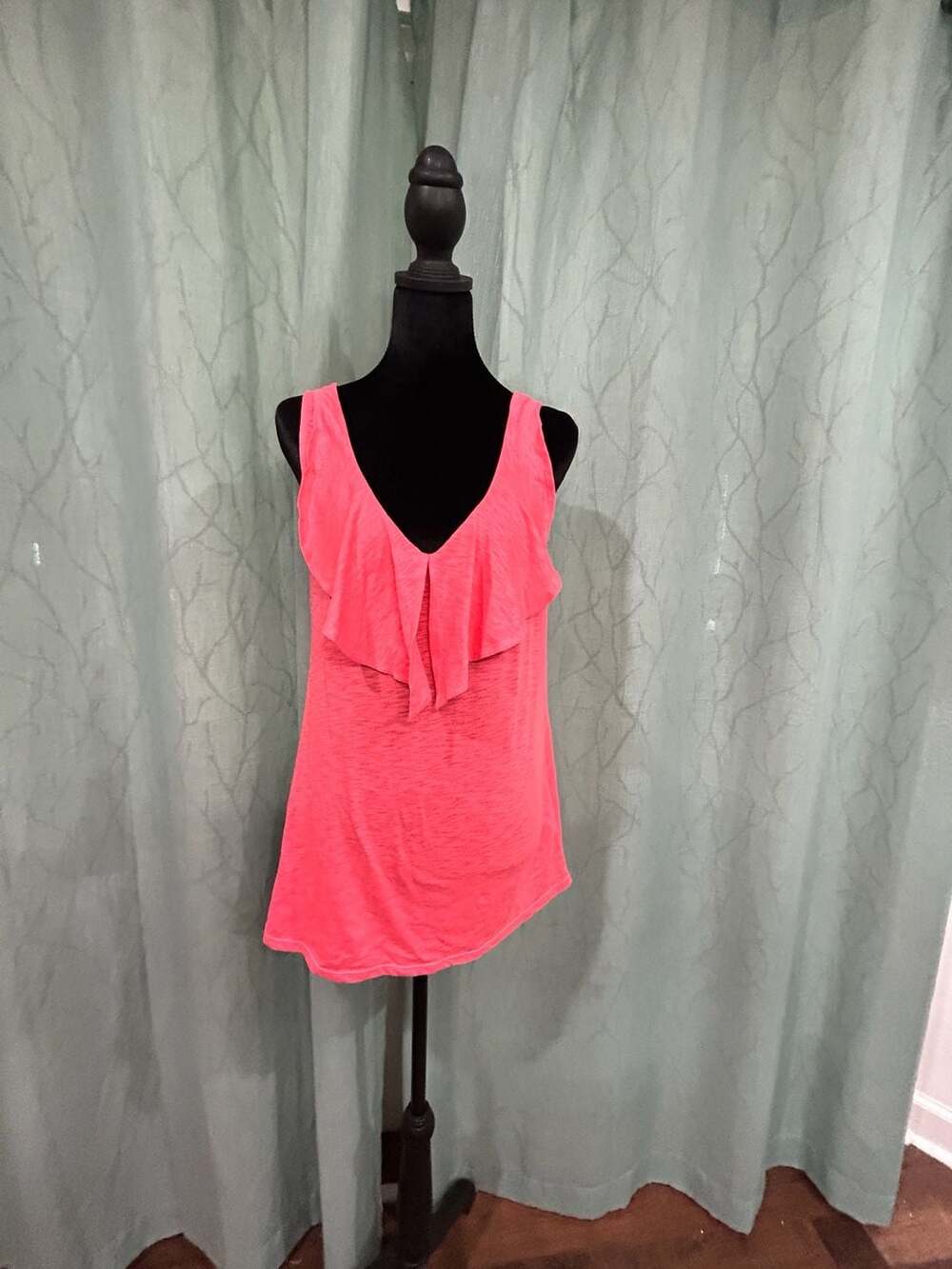 Lilly Pulitzer Pink Ruffle V-Neck Tank Top Sleeveless Size M